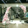 Воздушные шары на открытие магазина.
